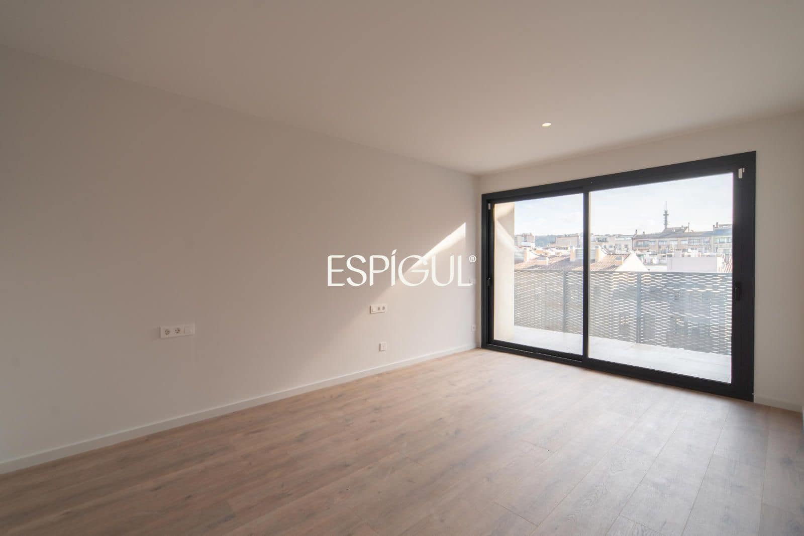Ático de 7 habitaciones en Girona ciudad en venta con garaje - 1.200.000 € (Ref: 10015986)