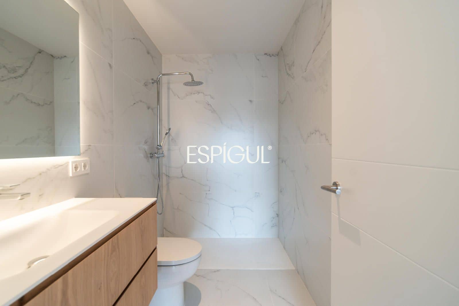 Ático de 7 habitaciones en Girona ciudad en venta con garaje - 1.200.000 € (Ref: 10015986)