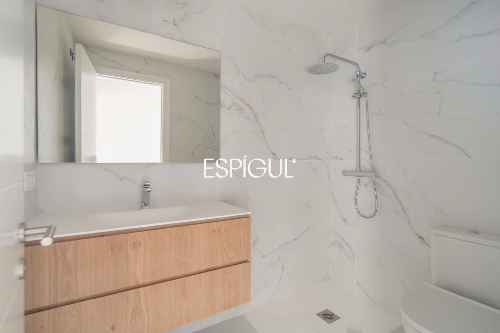 Ático de 7 habitaciones en Girona ciudad en venta con garaje - 1.200.000 € (Ref: 10015986)