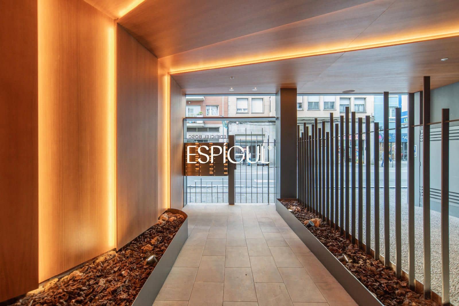 Ático de 7 habitaciones en Girona ciudad en venta con garaje - 1.200.000 € (Ref: 10015986)