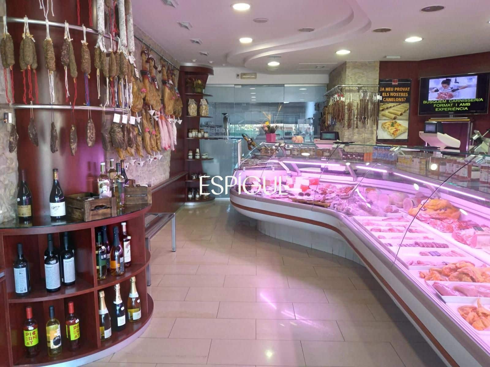 Commercial for sale in Angles - € 250,000 (Ref: 10015990)