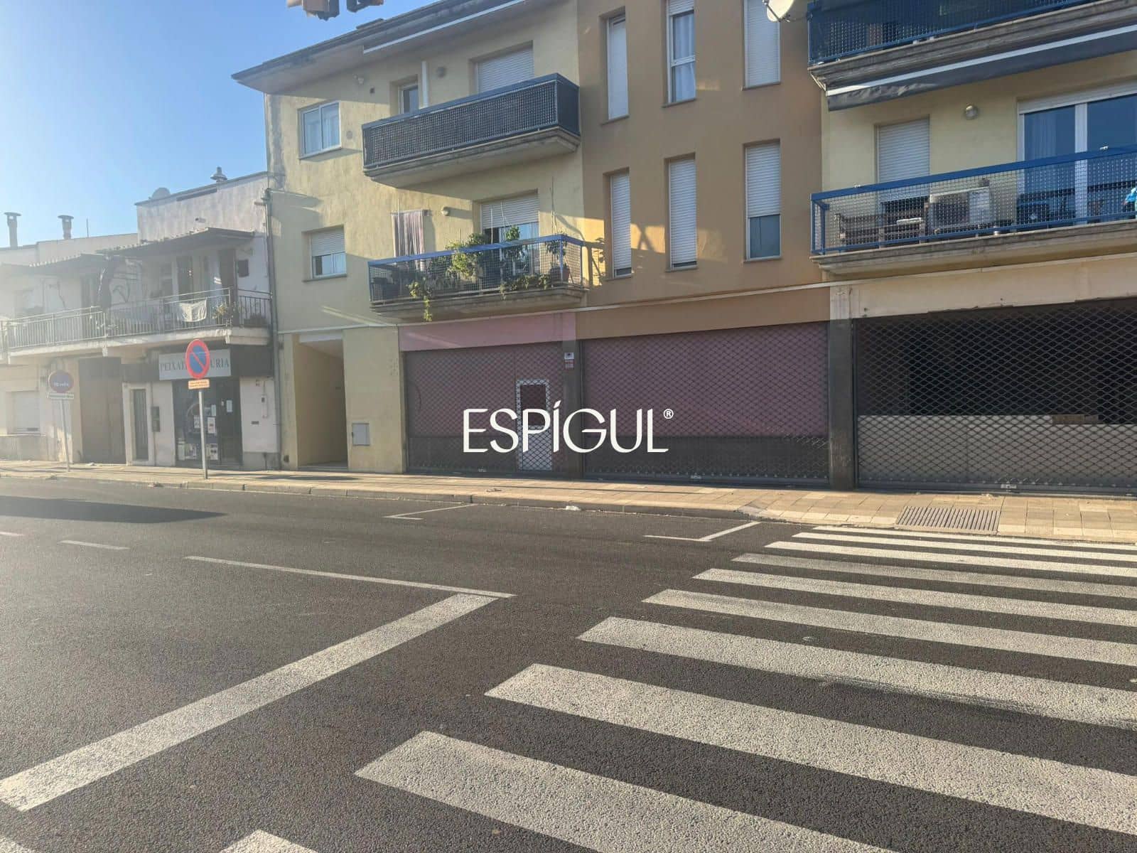 Commercial for sale in Bordils - € 215,000 (Ref: 10015992)