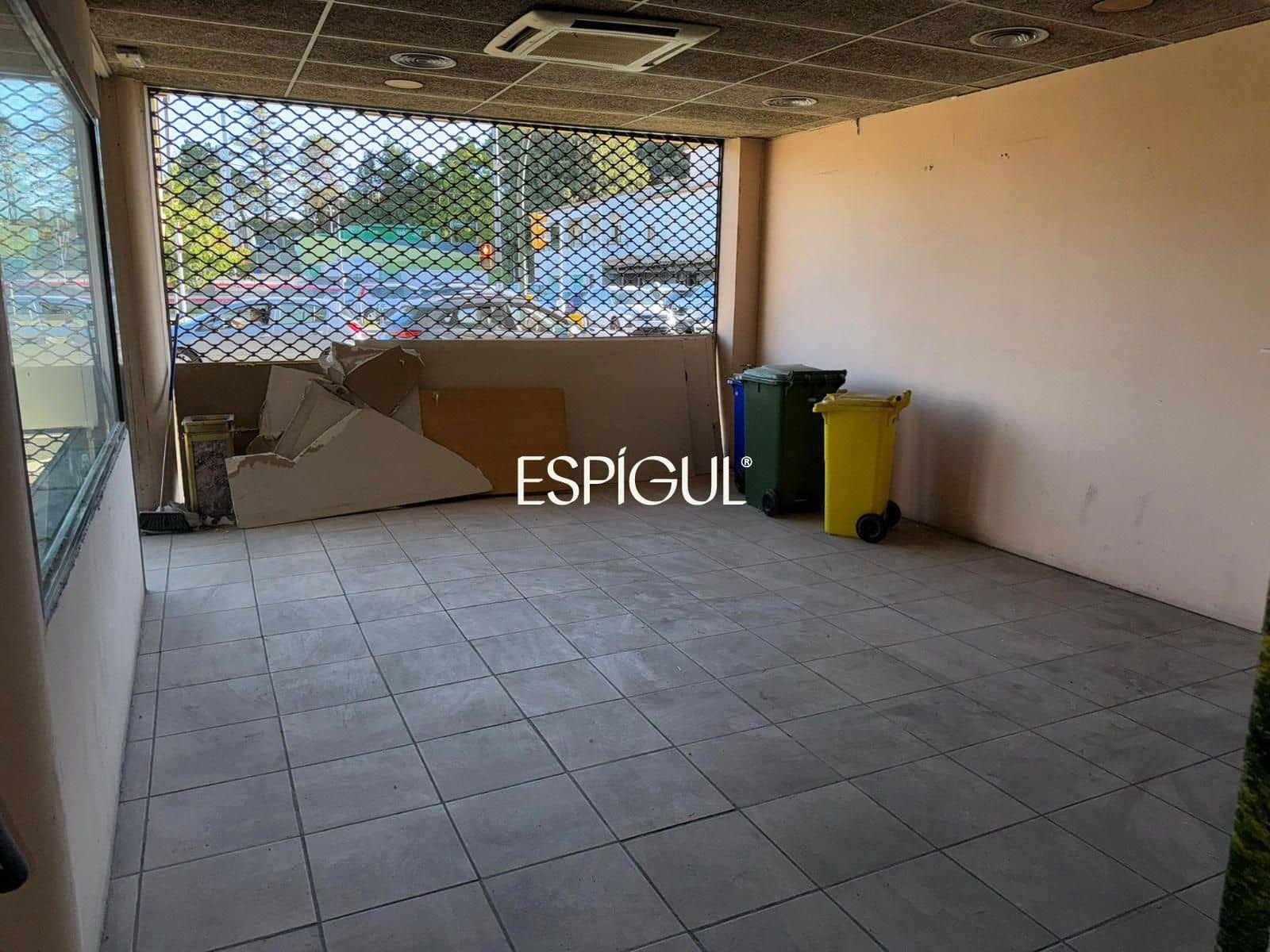 Commercial for sale in Bordils - € 215,000 (Ref: 10015992)