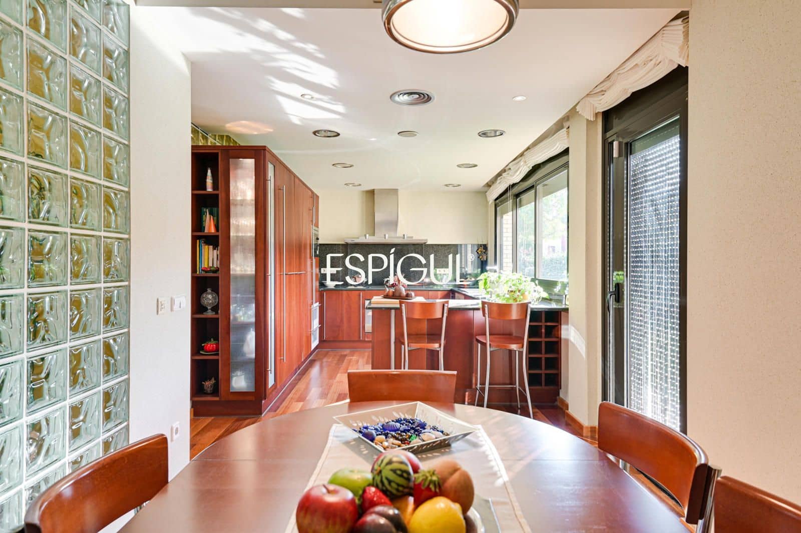 5 bedroom Villa for sale in Sarria de Ter with pool garage - € 890,000 (Ref: 10015996)