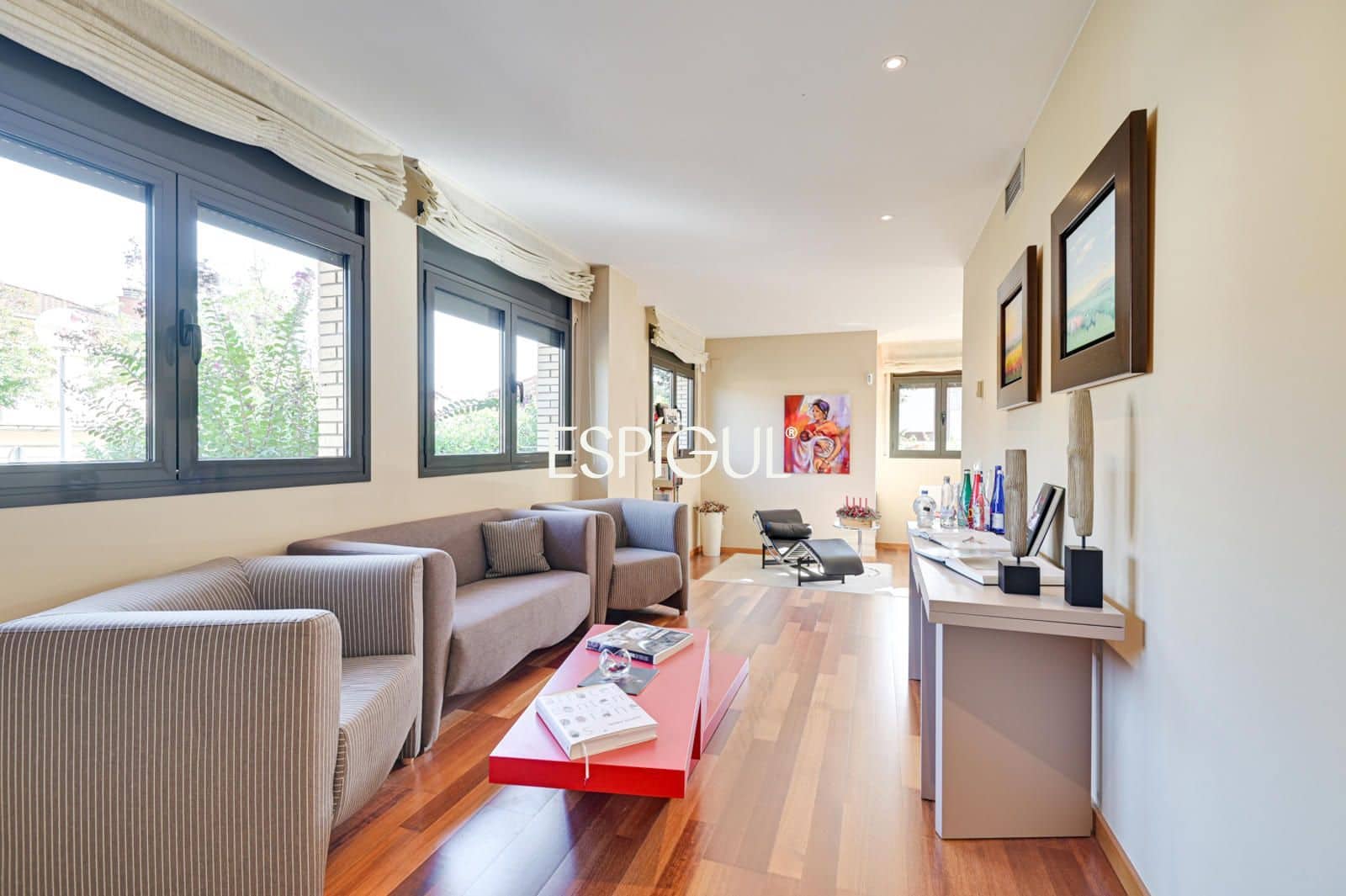 5 bedroom Villa for sale in Sarria de Ter with pool garage - € 890,000 (Ref: 10015996)