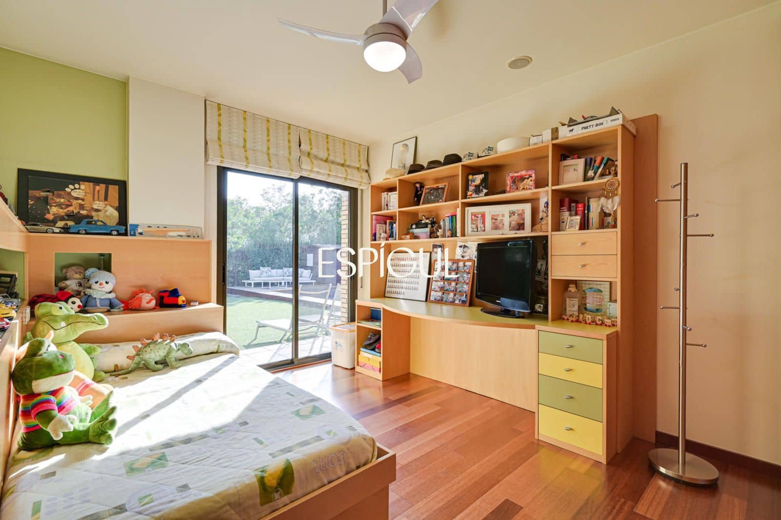 5 bedroom Villa for sale in Sarria de Ter with pool garage - € 890,000 (Ref: 10015996)