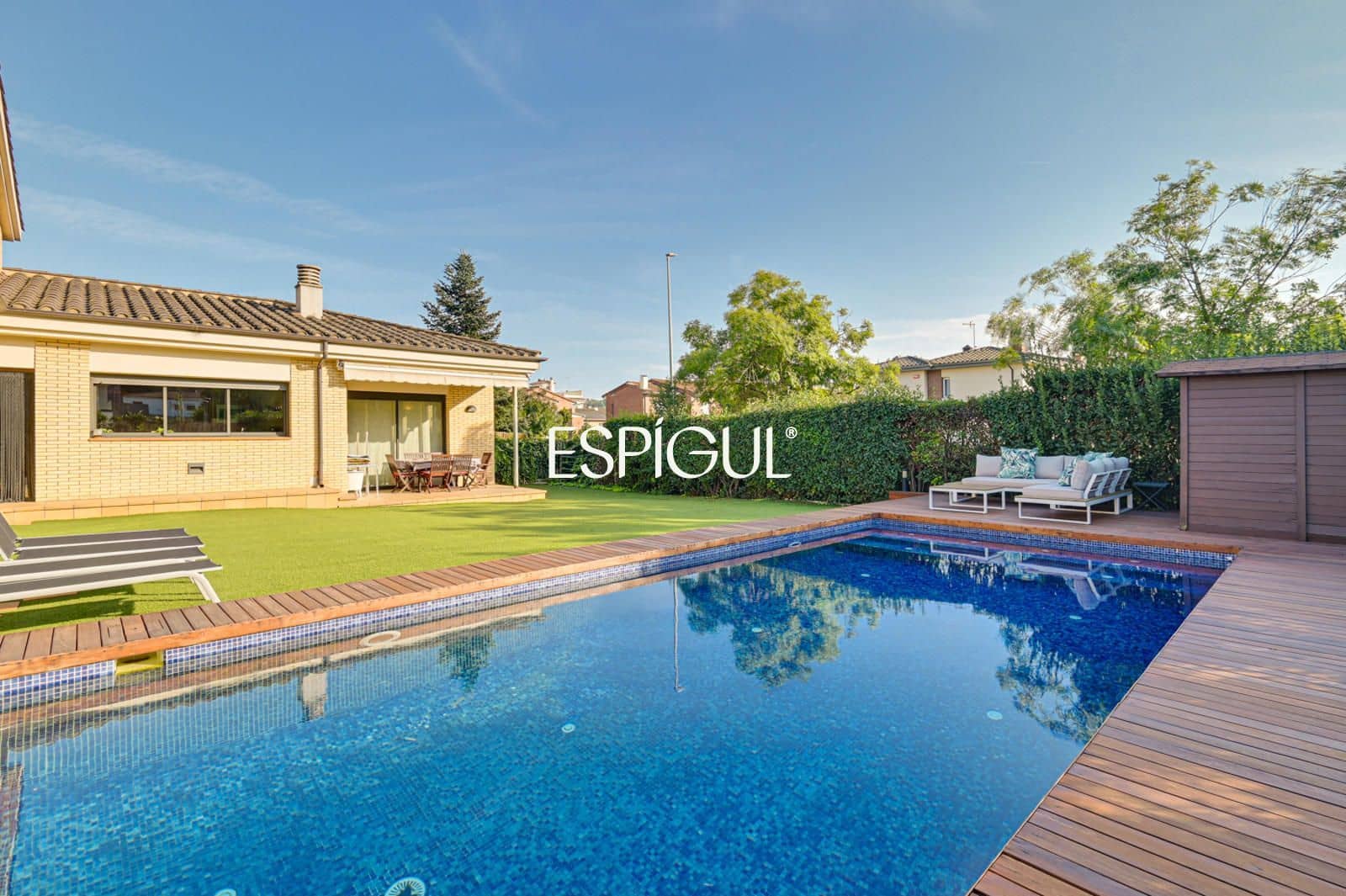 5 bedroom Villa for sale in Sarria de Ter with pool garage - € 890,000 (Ref: 10015996)