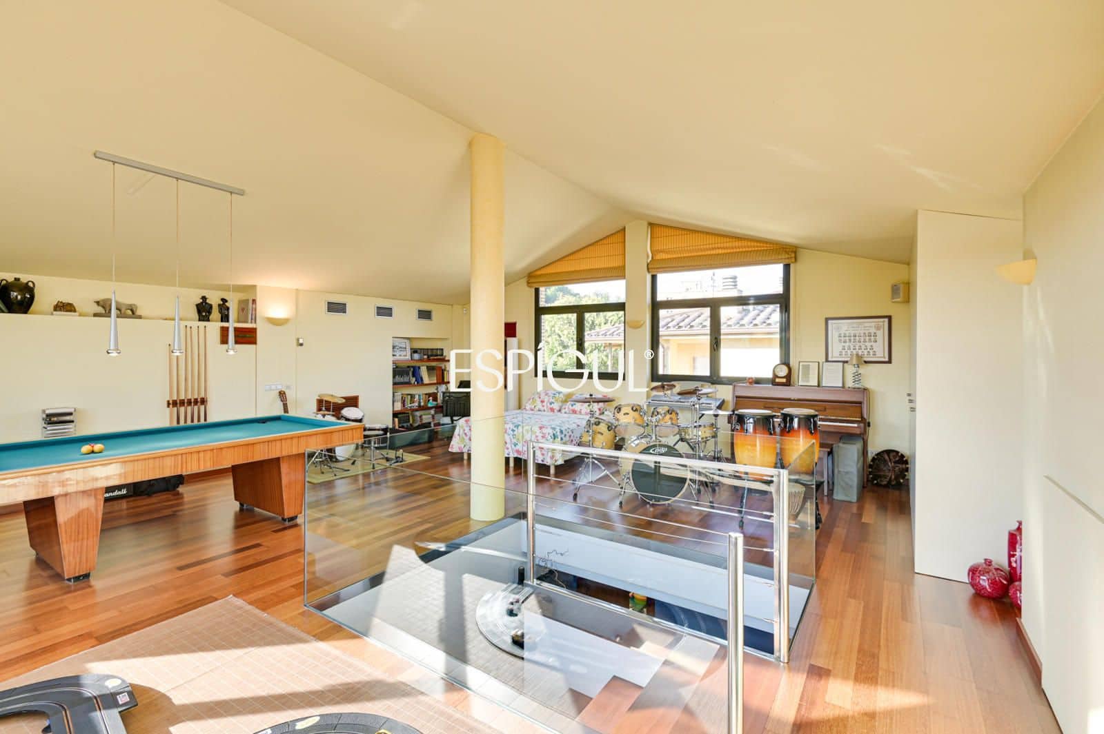 5 bedroom Villa for sale in Sarria de Ter with pool garage - € 890,000 (Ref: 10015996)