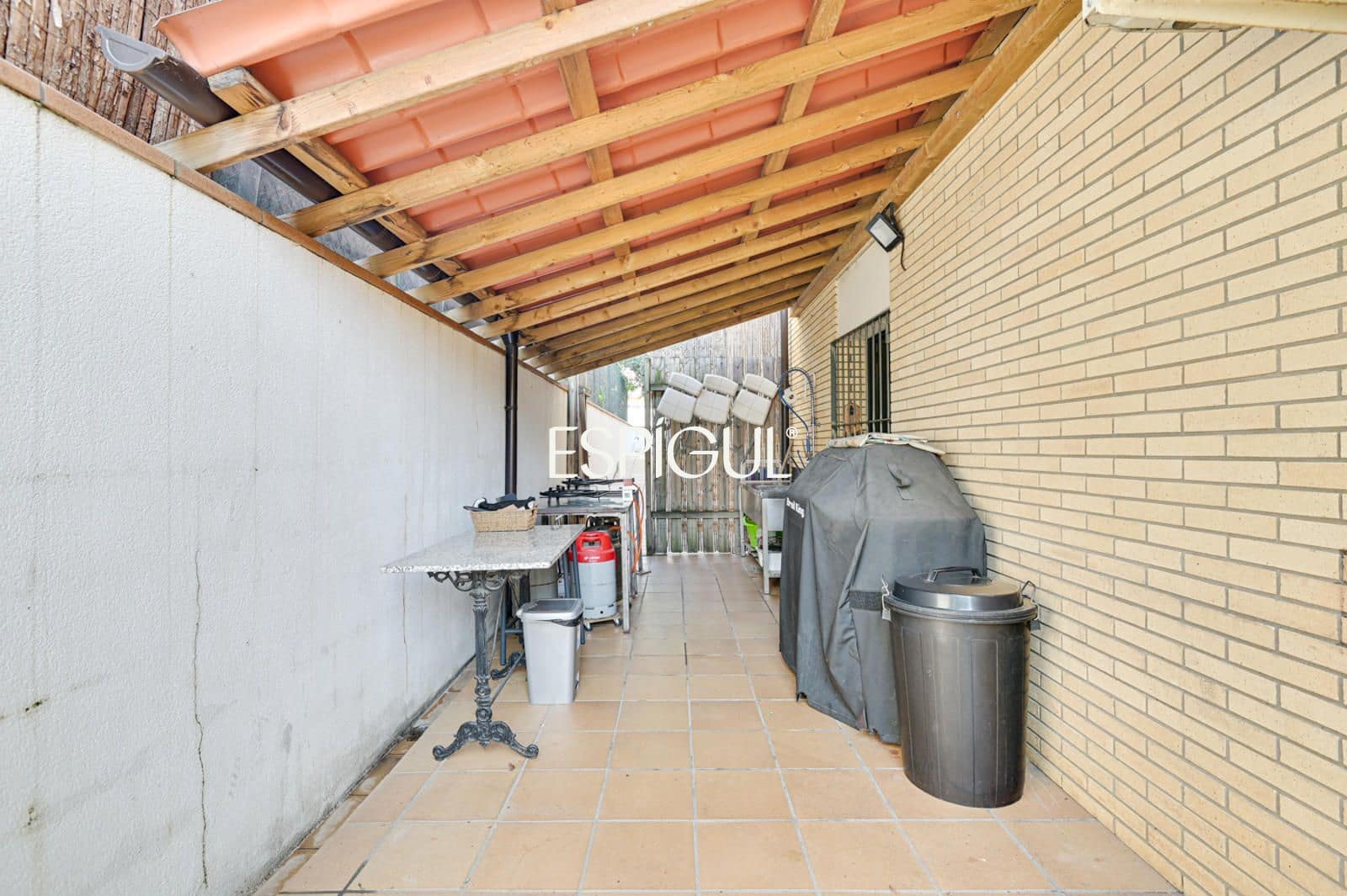 5 bedroom Villa for sale in Sarria de Ter with pool garage - € 890,000 (Ref: 10015996)
