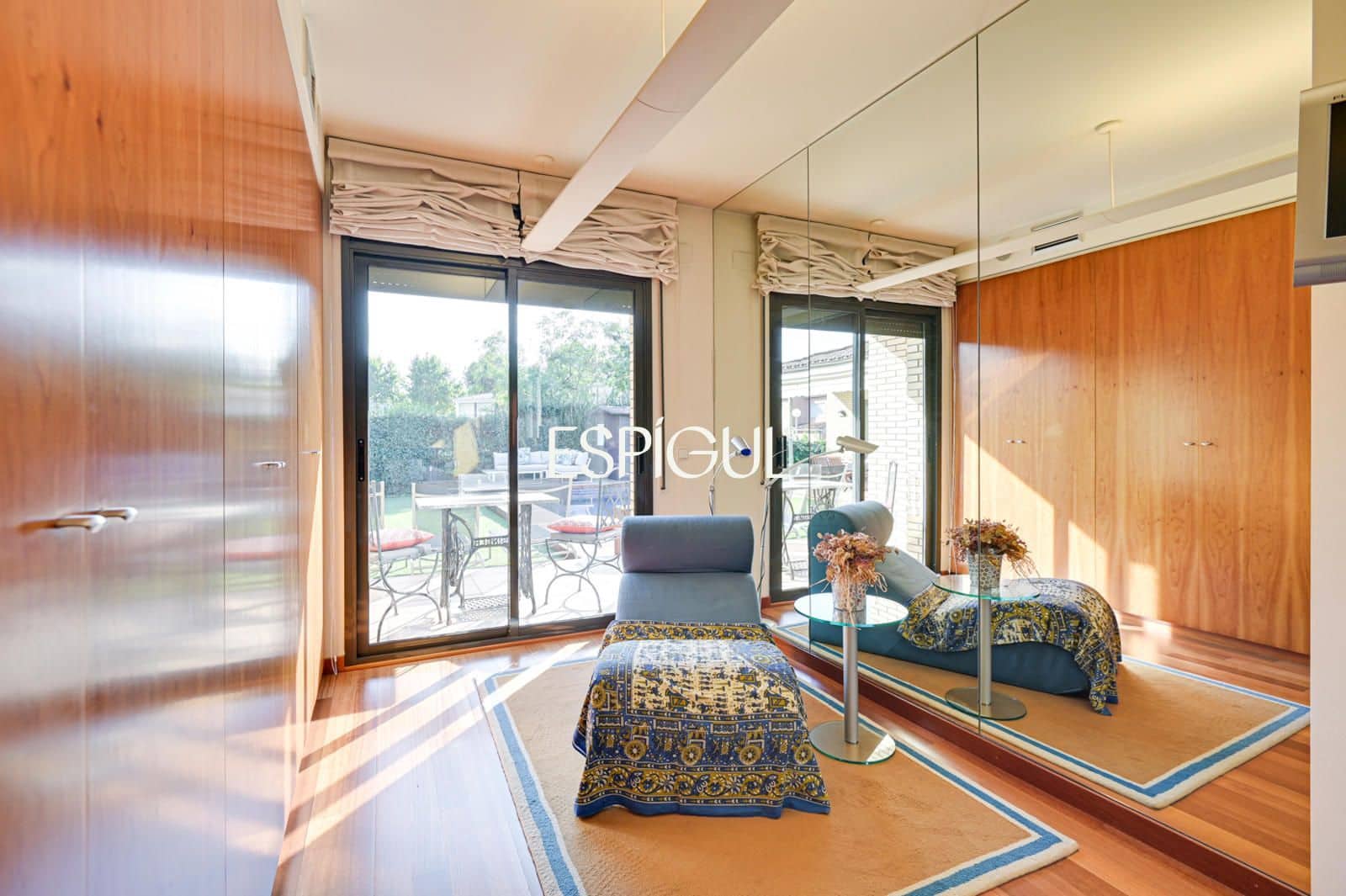 5 bedroom Villa for sale in Sarria de Ter with pool garage - € 890,000 (Ref: 10015996)