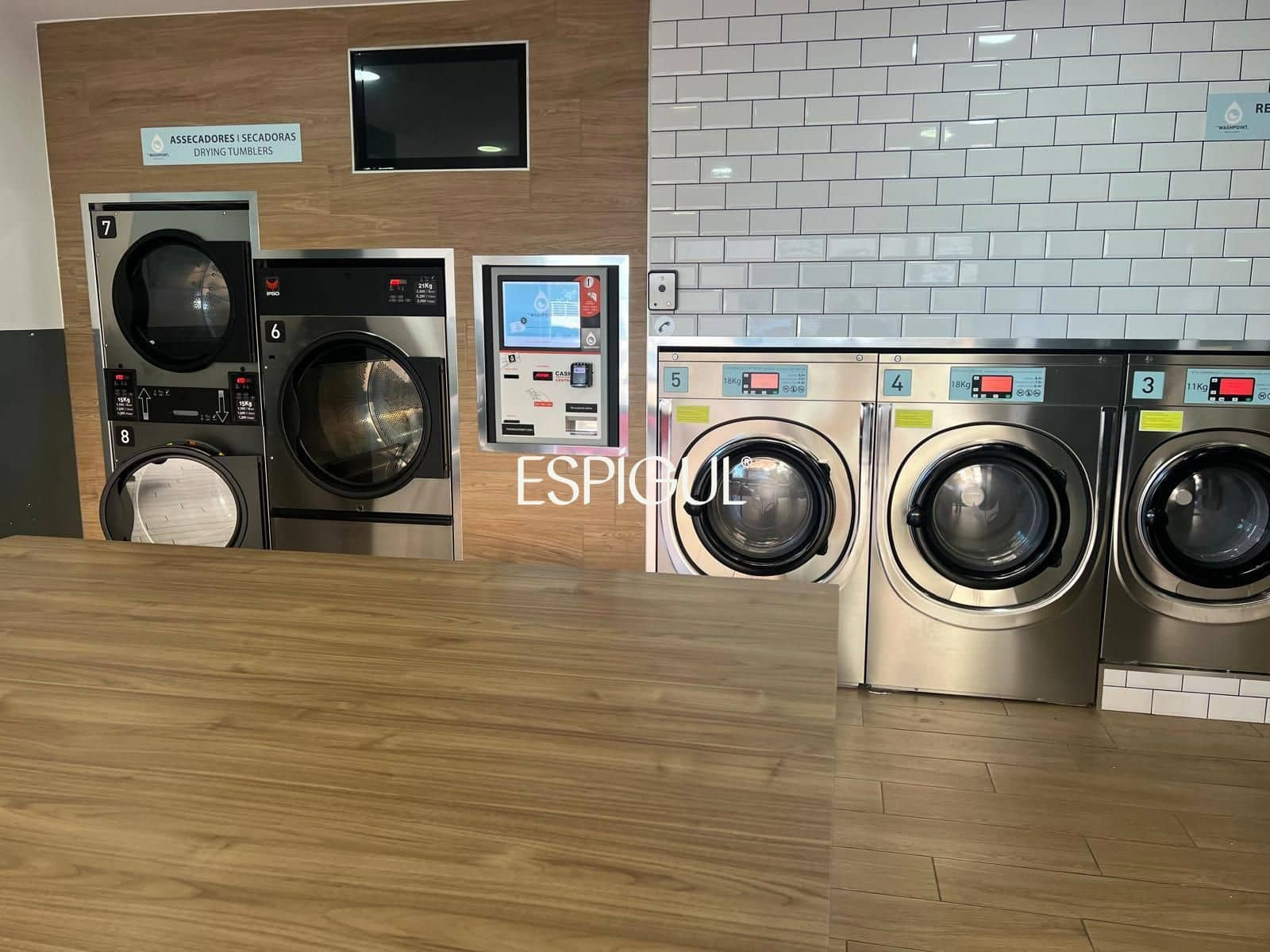Commercial for sale in Girona city - € 140,000 (Ref: 10015997)