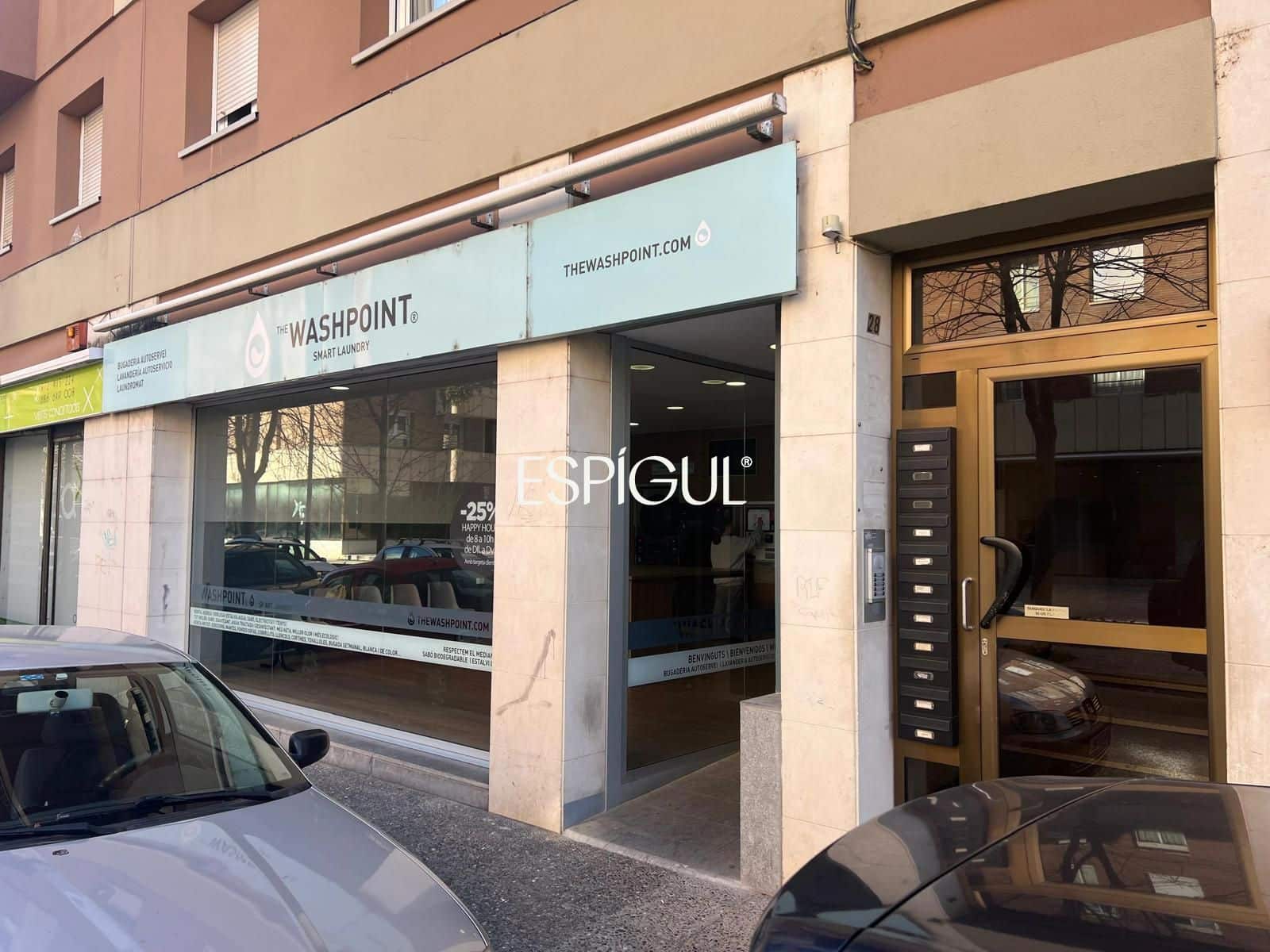 Commercial for sale in Girona city - € 140,000 (Ref: 10015997)