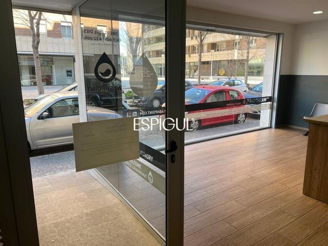 Commercial for sale in Girona city - € 140,000 (Ref: 10015997)