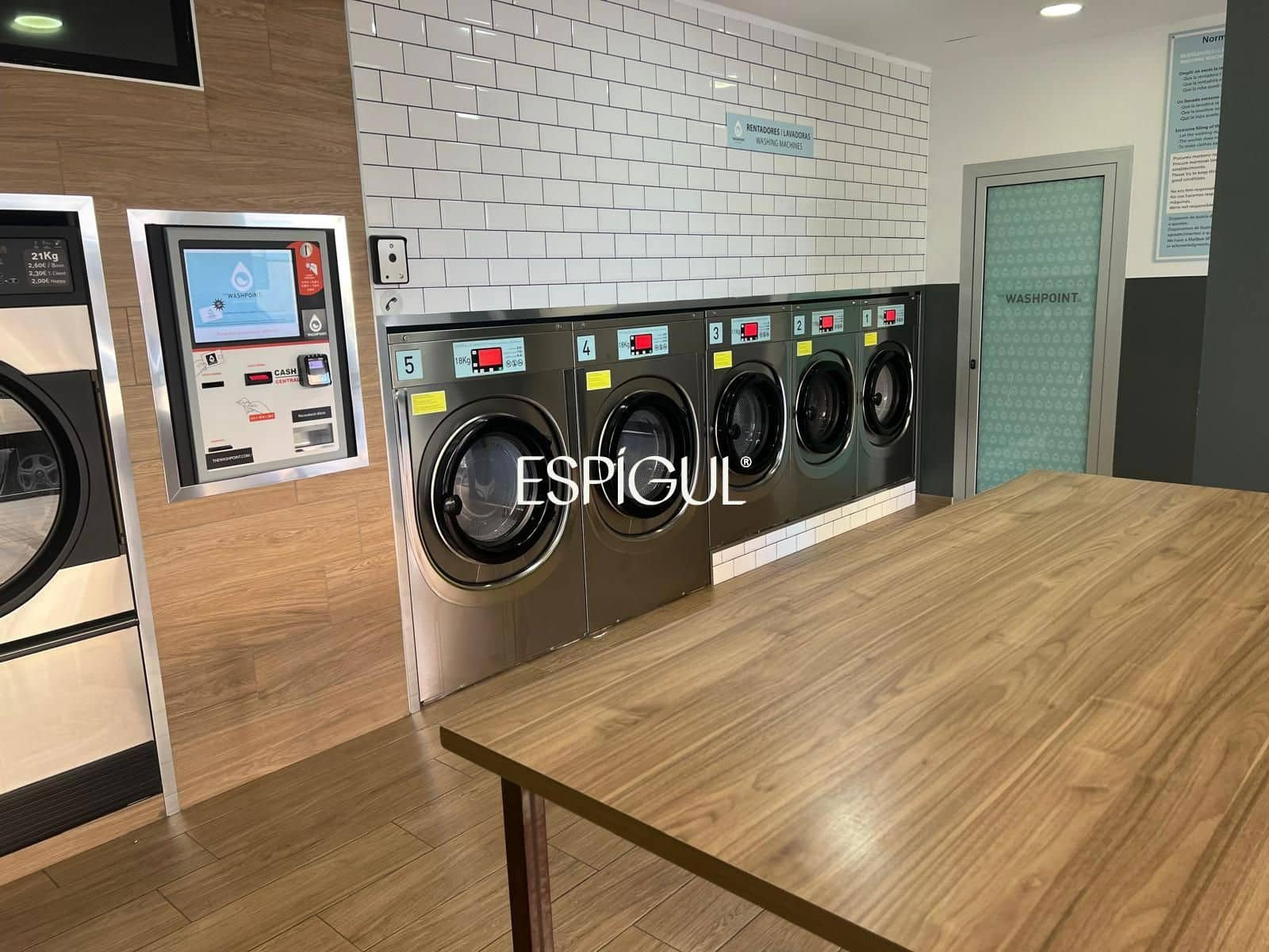 Commercial for sale in Girona city - € 140,000 (Ref: 10015997)