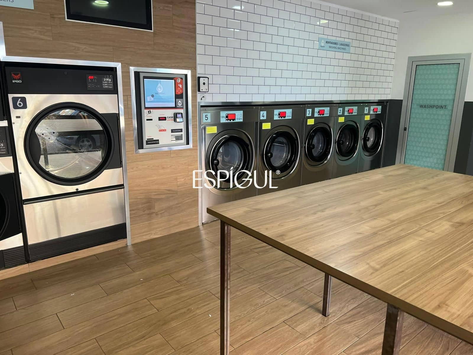 Commercial for sale in Girona city - € 140,000 (Ref: 10015997)