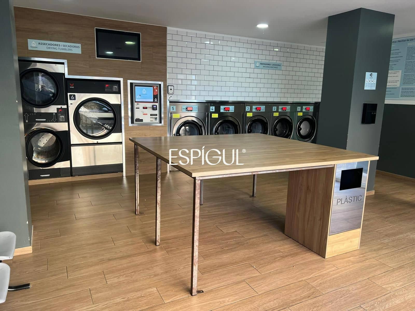 Commercial for sale in Girona city - € 140,000 (Ref: 10015997)