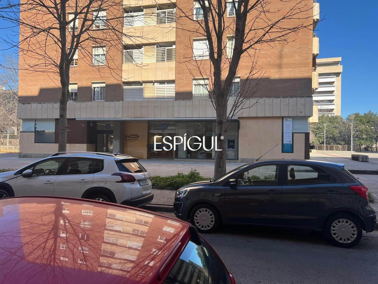 Commercial for sale in Girona city - € 140,000 (Ref: 10015997)