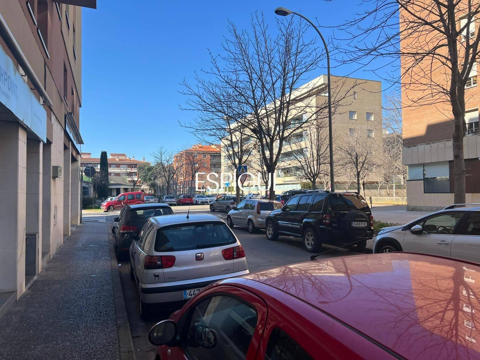 Commercial for sale in Girona city - € 140,000 (Ref: 10015997)