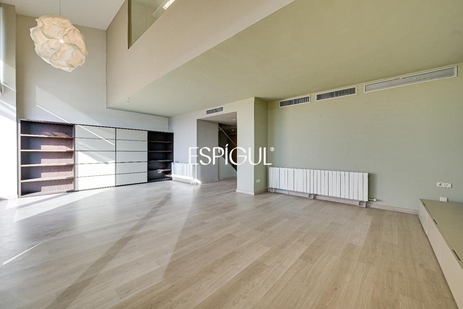 3 bedroom Penthouse for sale in Girona city with pool garage - € 1,700,000 (Ref: 10015998)