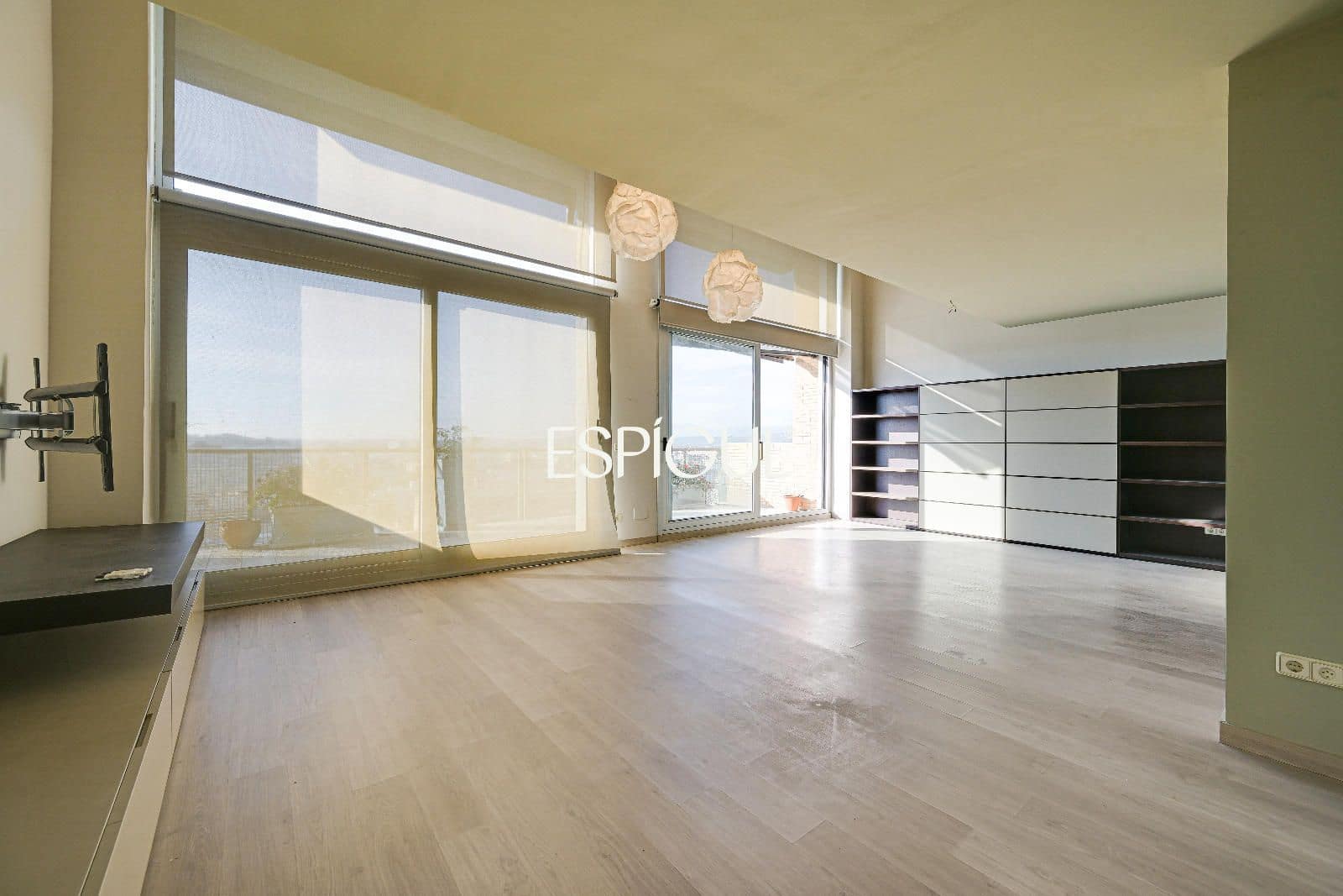 3 bedroom Penthouse for sale in Girona city with pool garage - € 1,700,000 (Ref: 10015998)