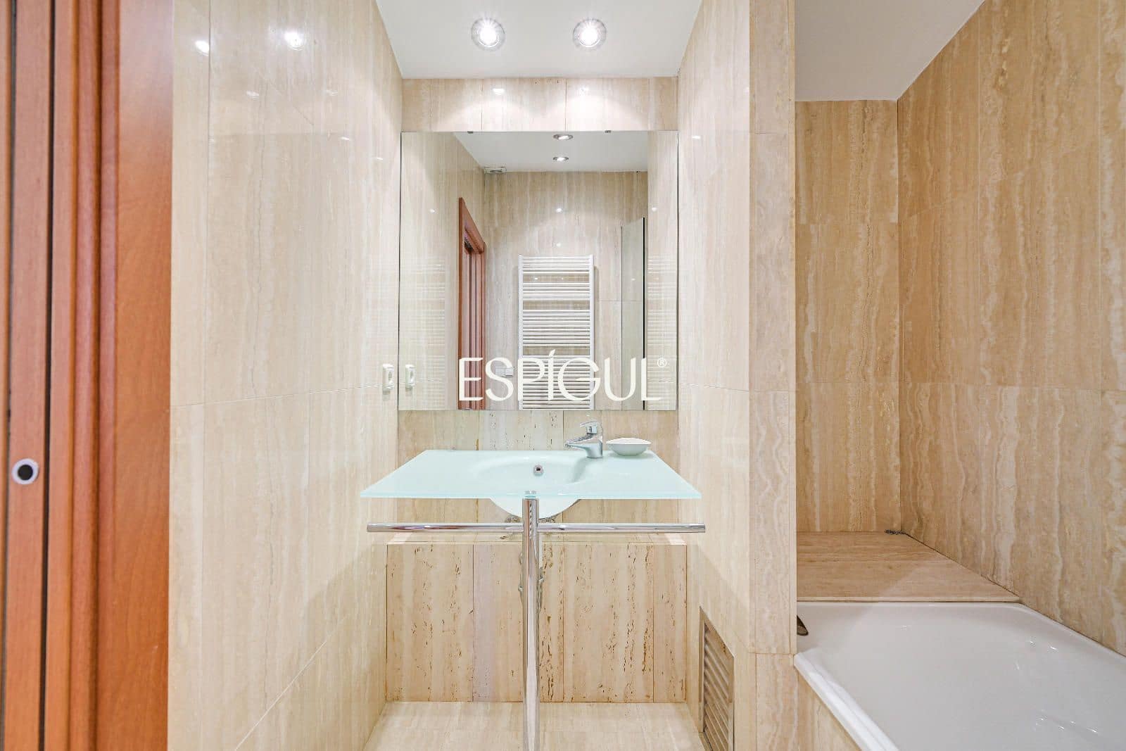 3 bedroom Penthouse for sale in Girona city with pool garage - € 1,700,000 (Ref: 10015998)
