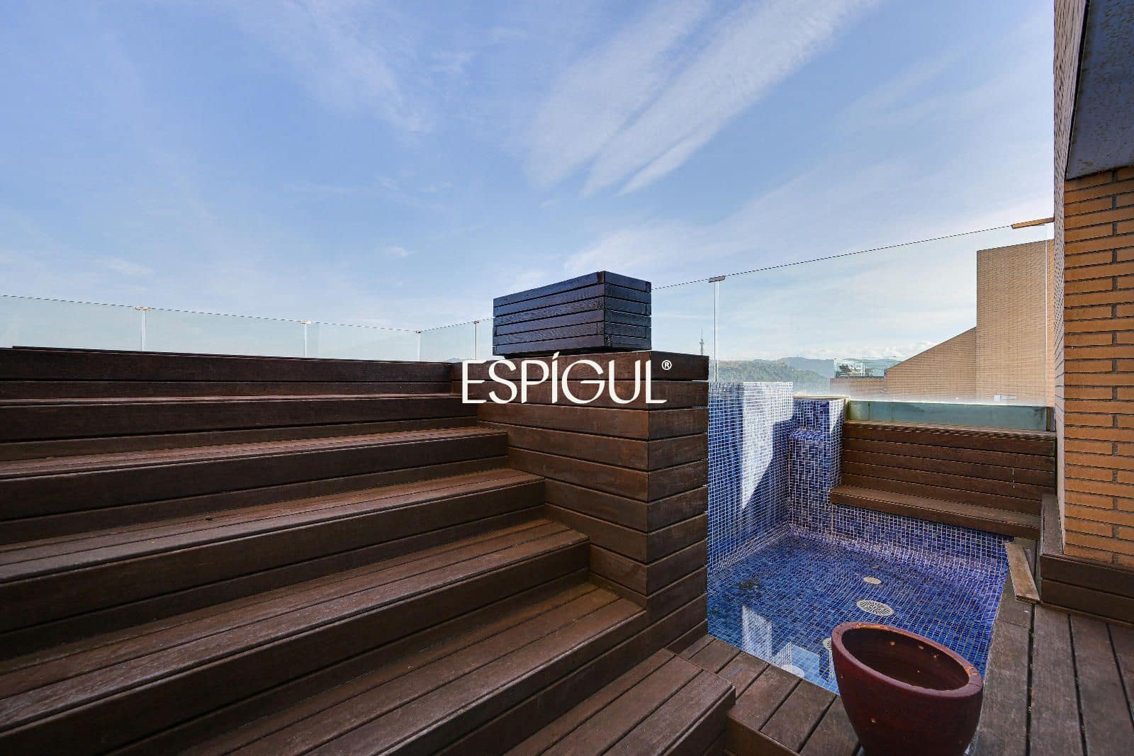 3 bedroom Penthouse for sale in Girona city with pool garage - € 1,700,000 (Ref: 10015998)