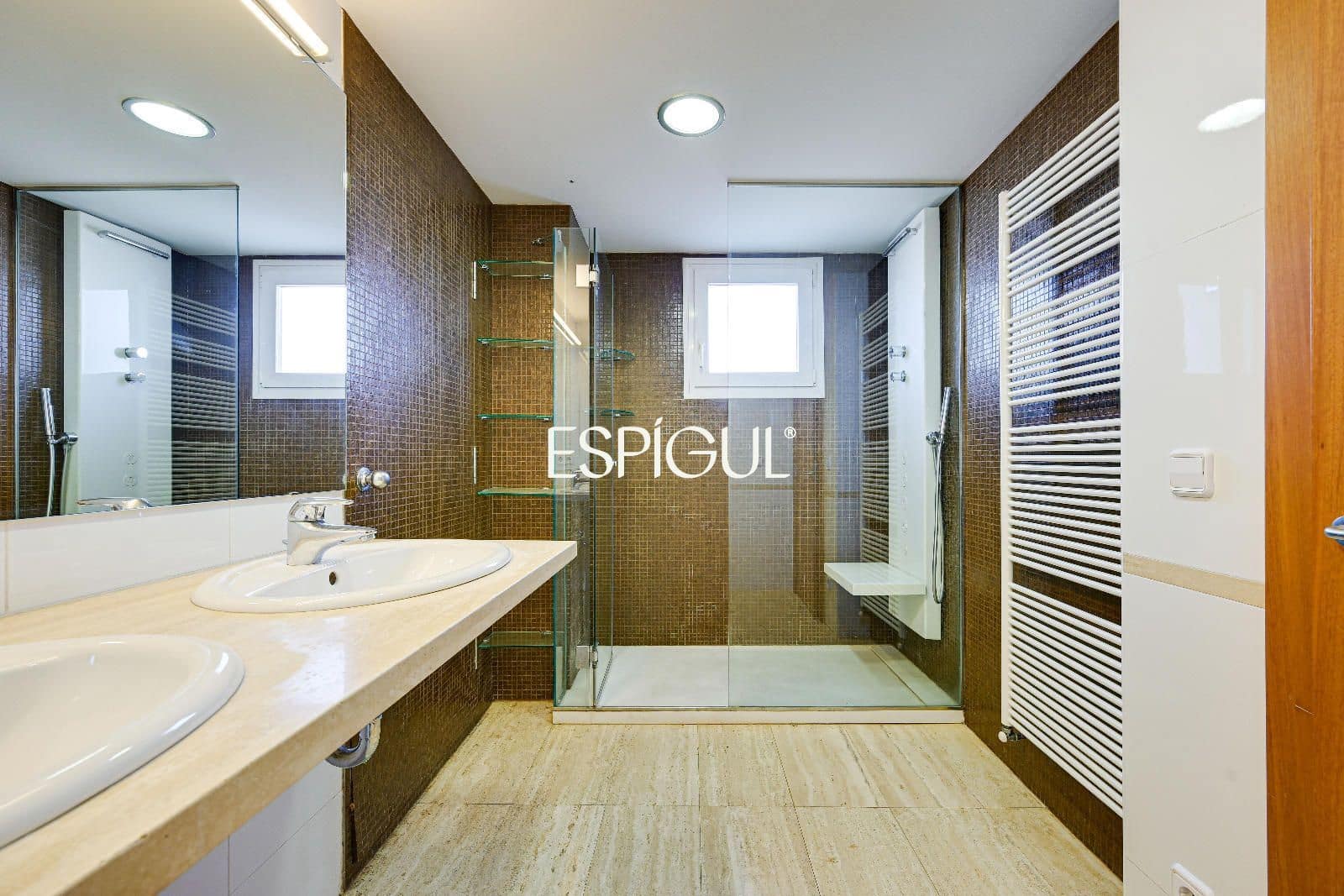3 bedroom Penthouse for sale in Girona city with pool garage - € 1,700,000 (Ref: 10015998)