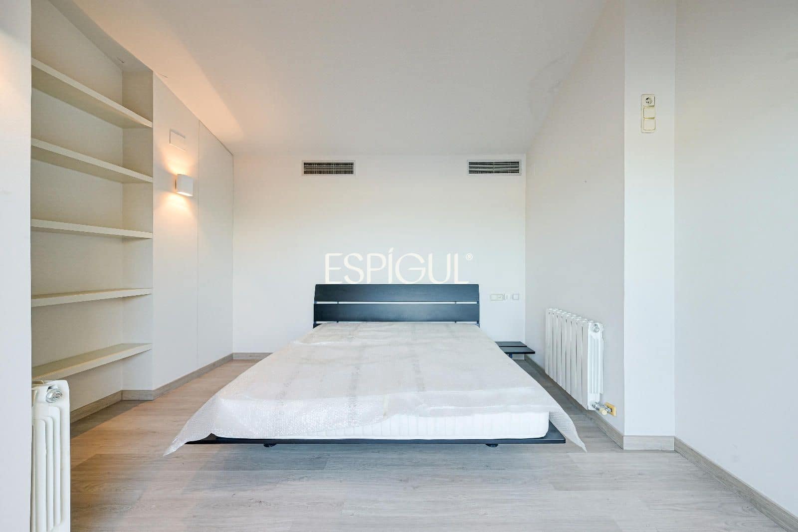 3 bedroom Penthouse for sale in Girona city with pool garage - € 1,700,000 (Ref: 10015998)
