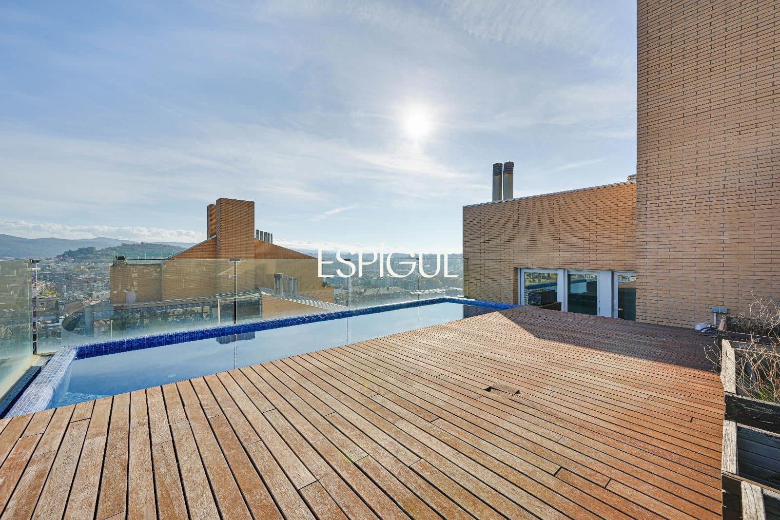 3 bedroom Penthouse for sale in Girona city with pool garage - € 1,700,000 (Ref: 10015998)
