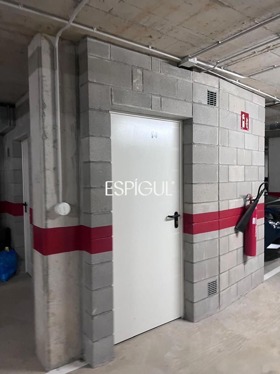 Garage for sale in Fornells de la Selva - € 15,000 (Ref: 10016002)