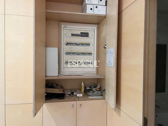 Kontor til salgs i Girona by - € 210 000 (Ref: 10016003)