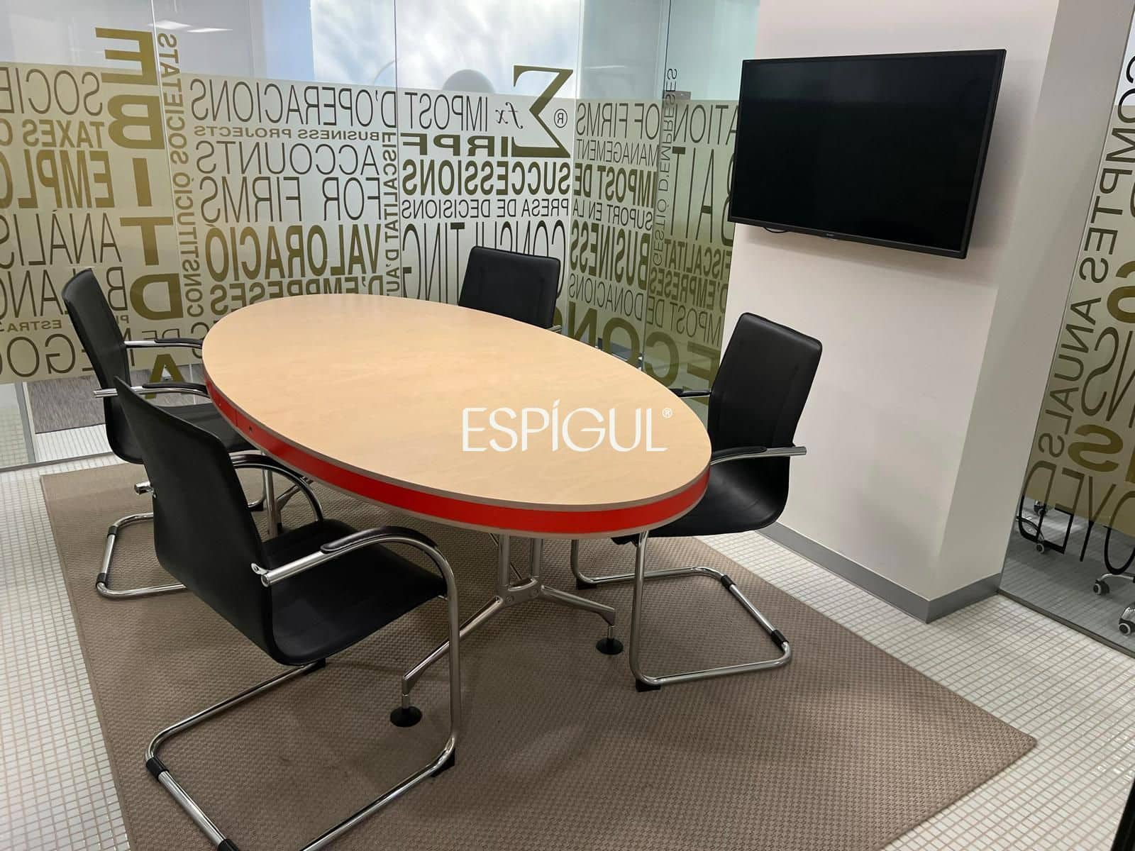Kontor til salgs i Girona by - € 210 000 (Ref: 10016003)