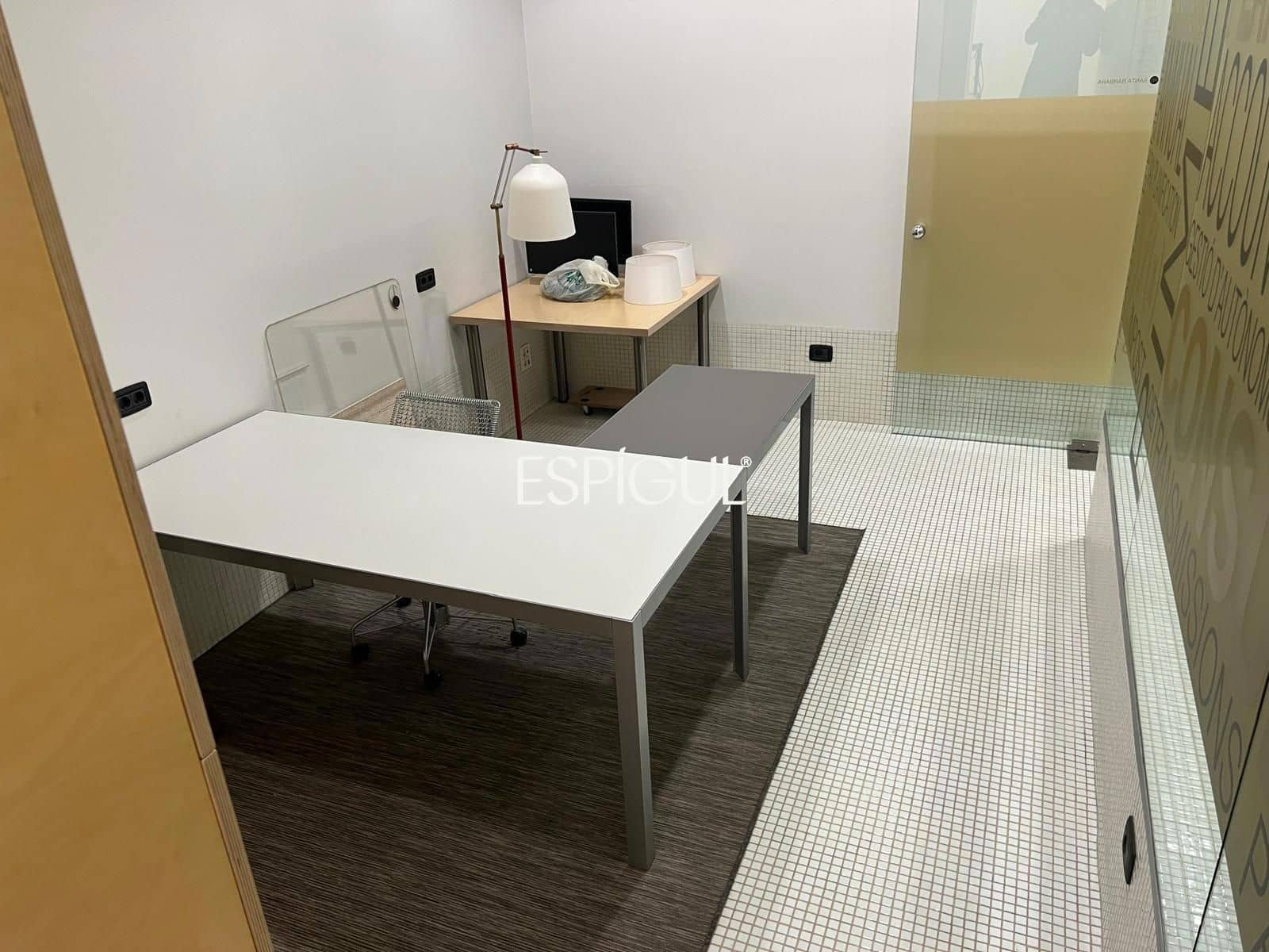 Kontor til salgs i Girona by - € 210 000 (Ref: 10016003)