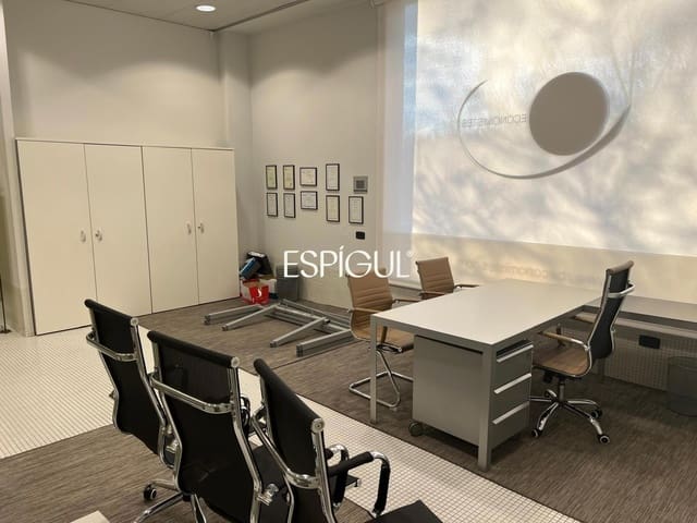 Kontor til salgs i Girona by - € 210 000 (Ref: 10016003)