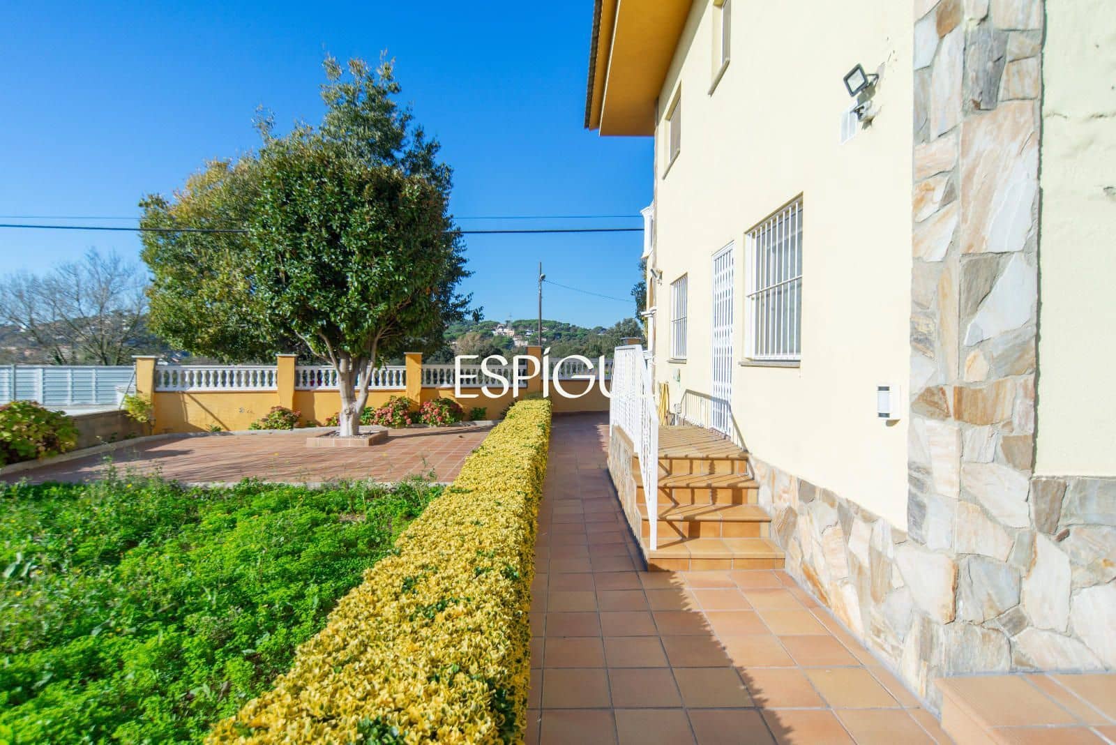 7 slaapkamer Villa te koop in Macanet de la Selva met garage - € 350.000 (Ref: 10016004)