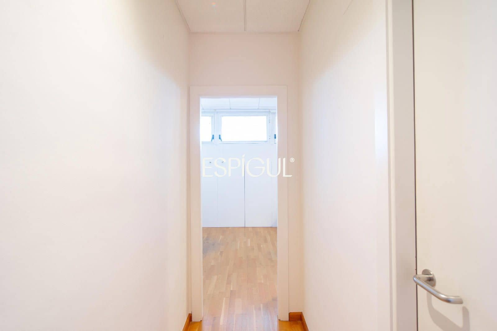 4 soveværelse Penthouse til salg i Girona by - € 500.000 (Ref: 10016009)