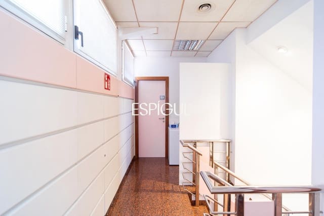 4 soveværelse Penthouse til salg i Girona by - € 500.000 (Ref: 10016009)