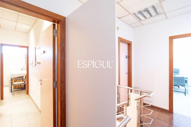 4 soveværelse Penthouse til salg i Girona by - € 500.000 (Ref: 10016009)