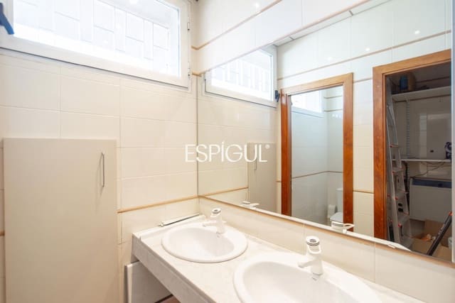 4 soveværelse Penthouse til salg i Girona by - € 500.000 (Ref: 10016009)
