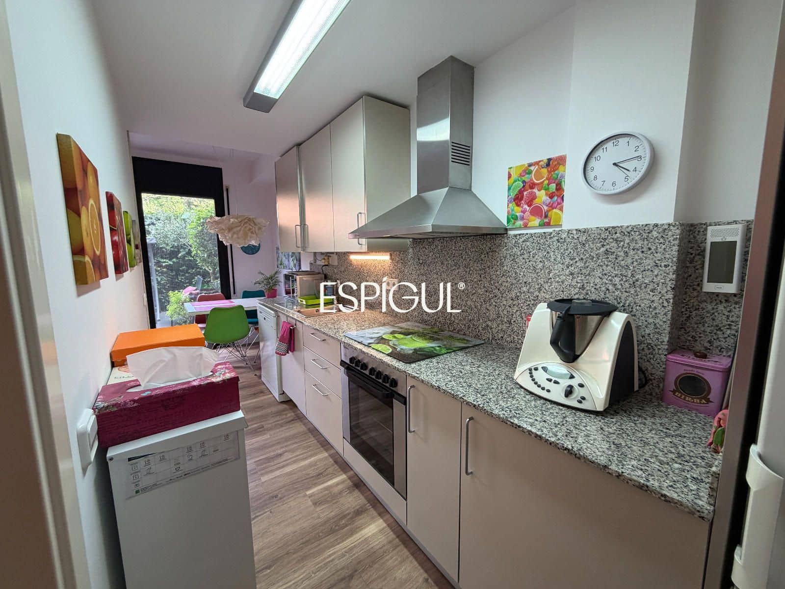 2 sypialnia Mieszkanie na sprzedaż w Miasto Girona z garażem - 325 000 € (Ref: 10016021)