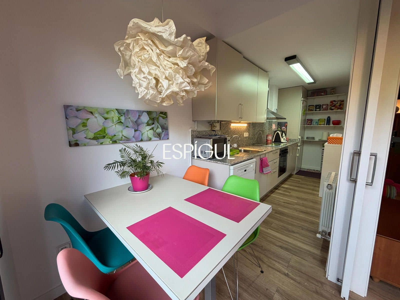 2 sypialnia Mieszkanie na sprzedaż w Miasto Girona z garażem - 325 000 € (Ref: 10016021)