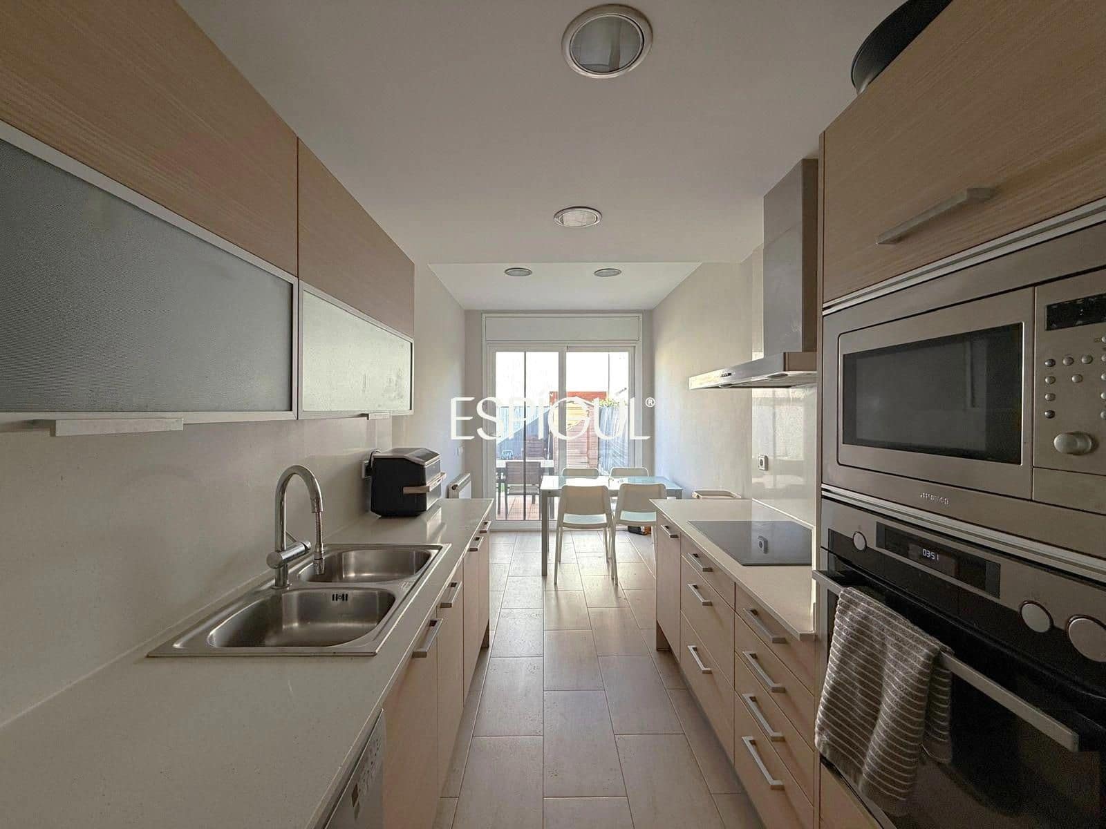 4 bedroom Villa for rent in Vilablareix with garage - € 1,975 (Ref: 10016023)