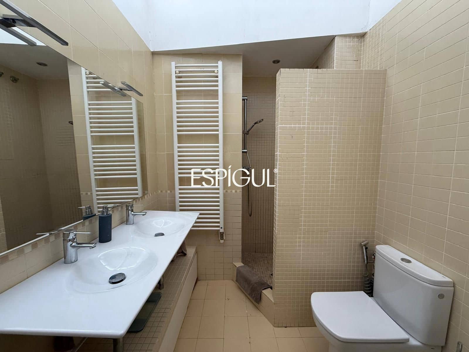 4 bedroom Villa for rent in Vilablareix with garage - € 1,975 (Ref: 10016023)