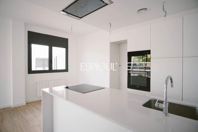 3 bedroom Flat for sale in Vilablareix with pool garage - € 420,000 (Ref: 10016028)