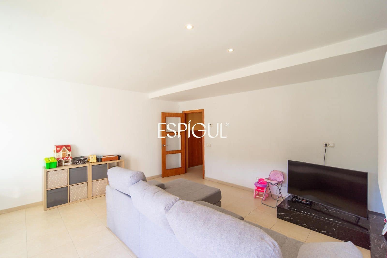 3 bedroom Villa for sale in Angles with garage - € 350,000 (Ref: 10042213)
