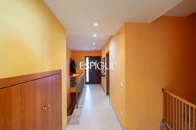 3 bedroom Villa for sale in Anglès with garage - € 350,000 (Ref: 10042213)