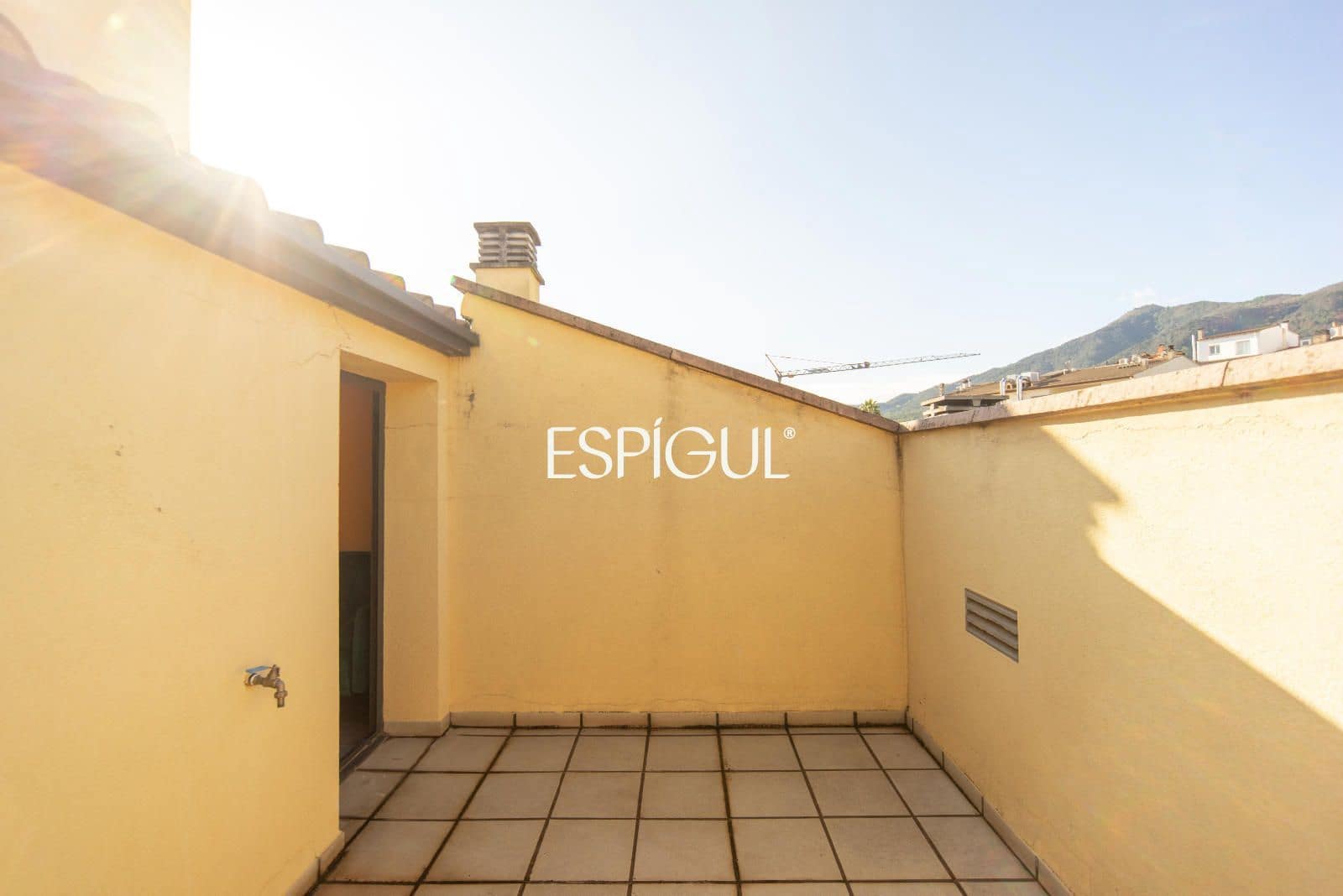 3 bedroom Villa for sale in Angles with garage - € 350,000 (Ref: 10042213)