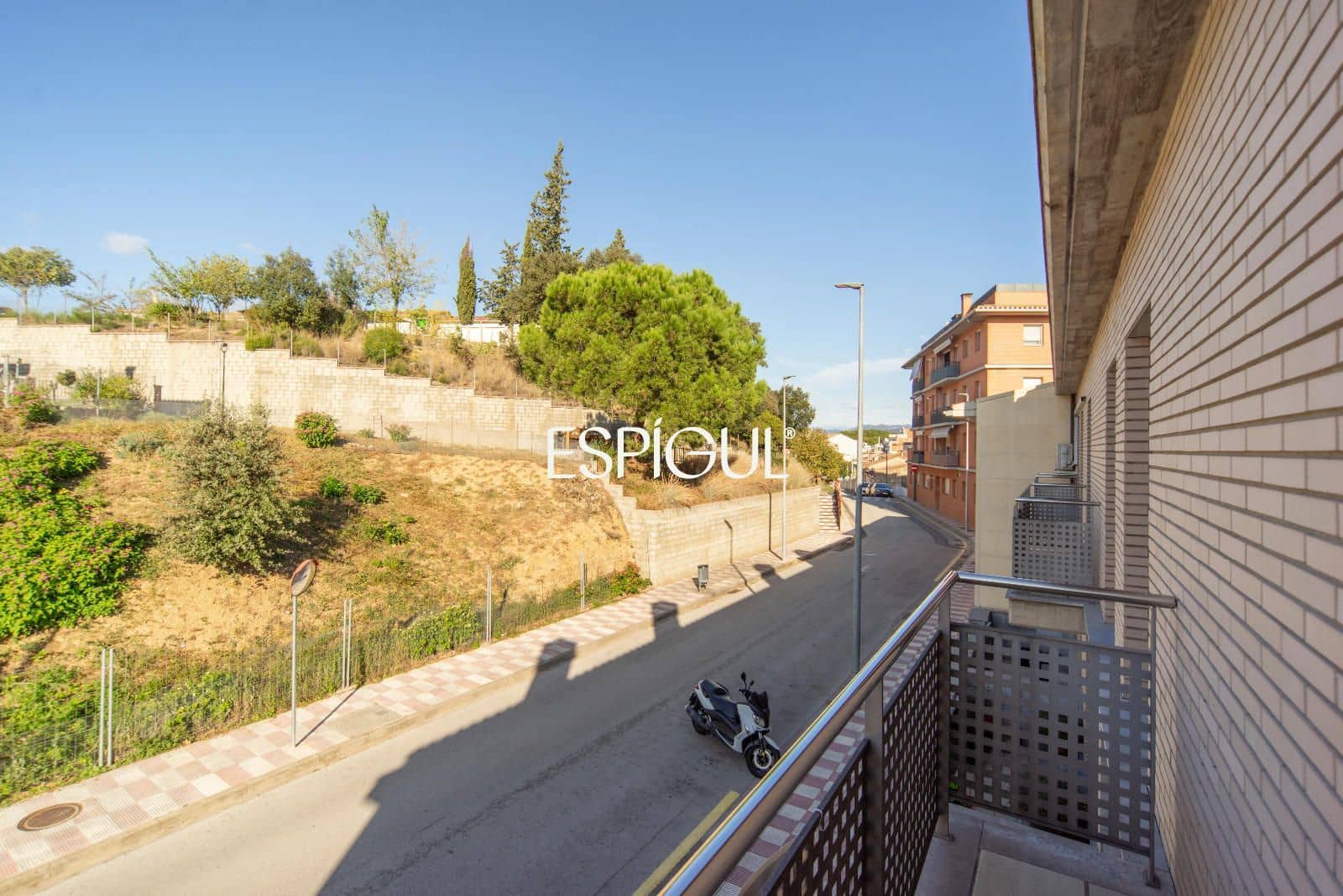 3 bedroom Villa for sale in Angles with garage - € 350,000 (Ref: 10042213)