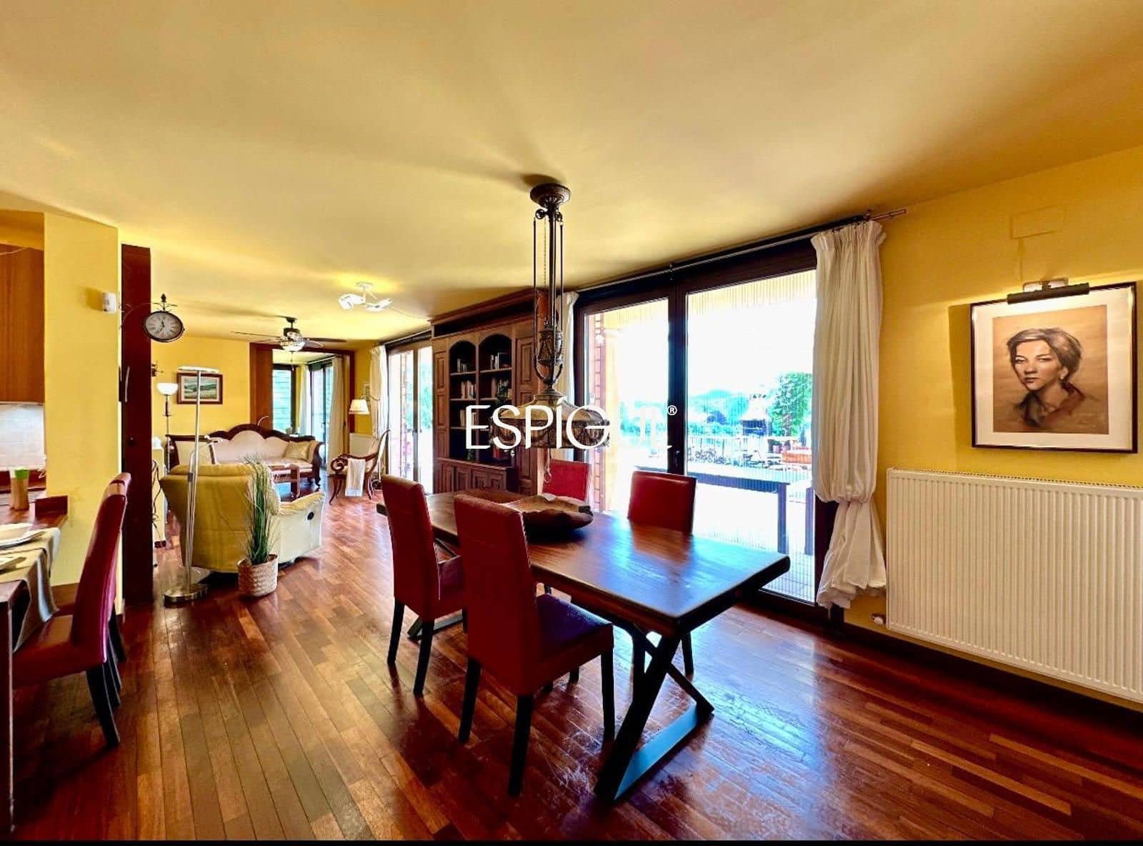 4 bedroom Villa for sale in Bescano with garage - € 449,000 (Ref: 10088672)