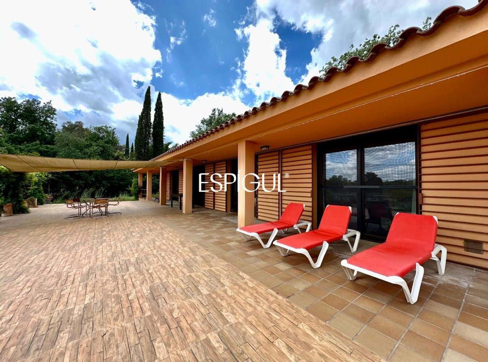 4 bedroom Villa for sale in Bescano with garage - € 449,000 (Ref: 10088672)